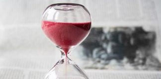 Three weeks left to have your say as Transforming Clinical Services engagement period reaches halfway point / Tair wythnos ar ôl i ddweud eich dweud wrth i’r ymgysylltu ar Drawsnewid Gwasanaethau Clinigol gyrraedd hanner ffordd 3 weeks left