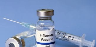 “Vaccination is the best way to protect against influenza” Message from experts as national flu vaccination campaign launches in Wales / “Brechu yw’r ffordd orau o warchod rhag y ffliw” Neges gan arbenigwyr wrth i ymgyrch genedlaethol brechiad y ffliw lansio yng Nghymru dt 150904 influenza vaccine 800x600