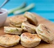 Savoury Welsh Cakes Recipe for St David’s Day / Rysáit cacennau cri sawrus ar gyfer Dydd Gŵyl Dewi Welsh Cakes