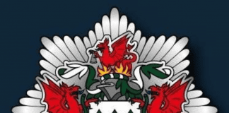 NEWS UPDATE – Firefighters from Llandysul evacuate TWELVE properties due to public safety! 20181015 164525