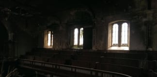 Calfaria Baptist Chapel: A Look Inside a Once Great Building IMAG1003