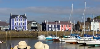 WALES – THOUGHTS OF HOME INSPIRE AWARD-WINNING TEXTILE ARTIST Screenshot 20181105 155657