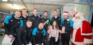 Ospreys and Morganstone spread festive cheer CDF 181218 GE Ospreys Bridgend Hosp 05
