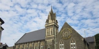 HUNGRY STAFF FORCED TO USE FOOD BANKS FOLLOWING CHRISTMAS COLLAPSE OF ICONIC ART CENTRE 23658148