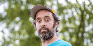 BEANS ON TOAST is back with a landmark 10th album: âA Bird In The Handâ – out now. Beans On Toast 1