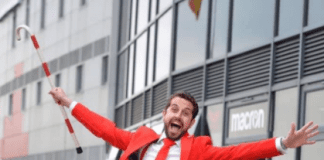 Scarlets Bid A Fond Farewell To Tank Topper Man Dan Vaughan