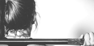 HEALTH & FITNESS – 5 Best Exercises For A Flat Tummy Weights