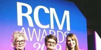 University team sharing award-winning ways of supporting mums-to-be/Prifysgolynrhannuffyrddgwobrwyol o gefnogidarparfamau Dr Sarah Norris Award e1553508700663