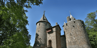 FULL SUMMER EVENTS Castell Coch 1 Credit Cadwr