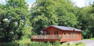 WELSH HOLIDAY PARK OWNERS ACQUIRE LUXURY SITE WITH HSBC UK BACKING HeronsBrookLodges1 HeronsBrookLodges 0 image800x400 crop