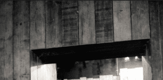 LARKINS – Reveal ‘Not Enough Love’ // Extensive UK Tour this Autumn Larkins