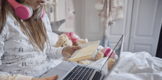 Over 650 online grooming offences recorded in Wales as NSPCC urges UK Prime Minister to get social media regulation done Children pictured are models 3 Credit Tom Hull