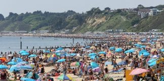 LGA: BEACH SAFETY FUNDING NEEDED TO PREVENT CHAOTIC SCENES BEACH SAFETY FUNDING NEEDED TO PREVENT CHAOTIC SCENES