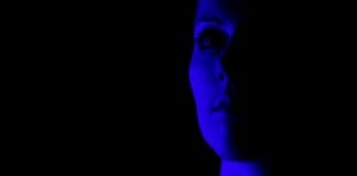 64% of people unaware of the impact of blue light on the health of their skin Blue Light Image 005 scaled