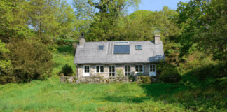 Post-Holiday Quarantine: How to self-isolate if you live with family or in a shared house Maentwrog Gwynedd Wales