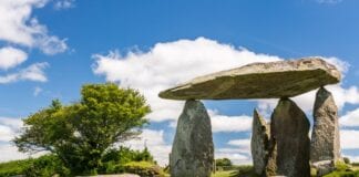 COVID-19 yn annog digwyddiad Diwrnod Archaeoleg Arfordir Penfro i symud i fformat rhithiol 11 Pentre Ifan 01 Small