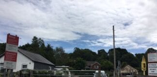 Forden: Popular footpath in South Wales reopened following level crossing upgrade Fron Level Crossing