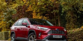 AUTUMN DRIVING TIPS FROM TOYOTA Rav4 04 1 scaled 1