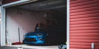 5 Causes Your Garage Door To Open Close Not As Usual img 0123