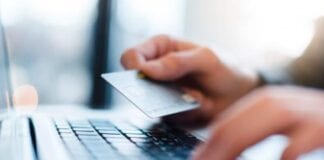 Financial expert on signs of the latest loan scam – following a 900% increase in victims 4 tips to help you avoid online shopping scams