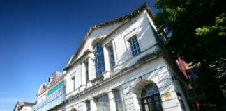 Work continues during lockdown to improve city’s cultural venues SWANSEAGRAND04NoBorder