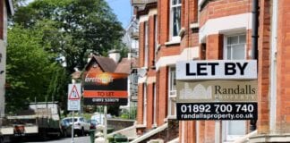 Victory for Aberystwyth tenants’ union fighting letting agency ‘no benefits’ clauses landlord guides 3991