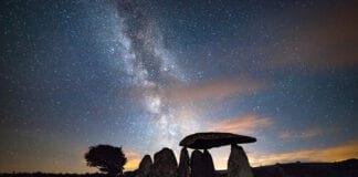 Digwyddiadau rhithiol i ddathlu awyr dywyll Sir Benfro 5 Pentre Ifan 3