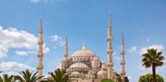 Why Turkey is No.1 plastic surgery provider in 2021 blue mosque in istanbul PHUHH33