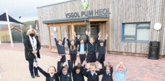 Children in Five Roads move into new £4.5m school pum heol22 web