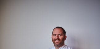 Compass Cymru yn lansio ymrwymiad i brentisiaethau a phartneriaeth gyda Bryn Williams Culinary Ambassador of Compass Cymru Chef Bryn Williams scaled