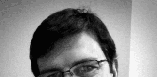 Darlithydd yn cael ei enwi’n athro biowyddorau addysg uwch gorau’r DU Nigel Francis