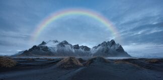 Ymchwilwyr yn datgelu adnodd newydd i helpu i atal achosion o hunanladdiad Big rainbow scaled