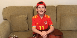 Cyhoeddi hoff ‘chant’ Cymru Osian Jones