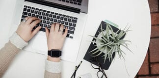 Top tips guide: Everything you need to know if this is your first-time sending money abroad online unsplash web