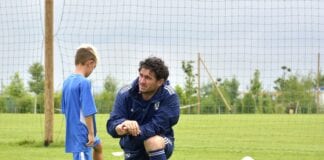 Grassroots coaches are highly valued by the British public show new stats, but concerns from coaches remain says lead body © ATTILA BarsanShutterstock 2000