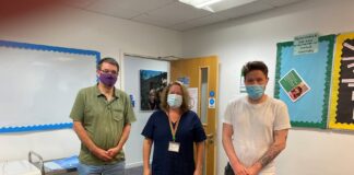 Meet the Childline volunteers 230 miles apart counselling children in Welsh 306696312