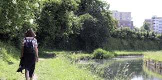 Ramblers Cymru yn lansio prosiect newydd i wella mynediad a rhoi hwb i’r amgylchedd naturiol Canal walk