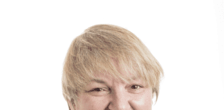 SURVEY FINDS THAT OVER TWO-THIRDS OF PARAMEDICS BASED IN WALES HAVE FEARED FOR THEIR SAFETY OR FELT THREATENED AT WORK Tracy Nicholls CEO College of Paramedics.