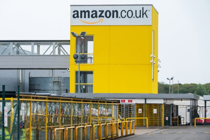 UNP Amazon 41512 CWL1 Goes Gold.018 1 scaled