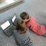 children_at_computer_pixaby