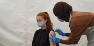 NAHT Cymru comments on vaccines for 16 and 17-year-olds jab kids.jpg.gallery