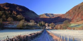 Hit the road! Brits are reliving their best memories on long car journeys 0 lane 4676402 1920