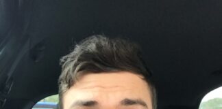 Skydive Elusen Gweithiwr Cymorth Ysbyty Dorian James skydive picture 1