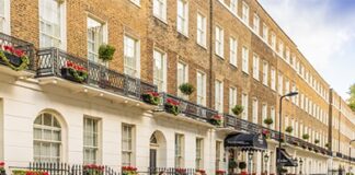 Prime London market accounts for 12% of London property sales so far in 2021 PrimeLondonStreets 400x310 1