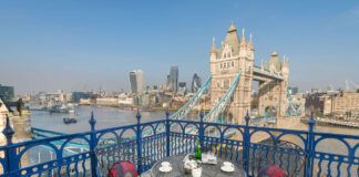 Property prices along the River Thames riverfront 562e26c895d07