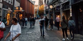 LGA responds to Independent Review of Destination Management Organisations shoppers in town 960 x 640
