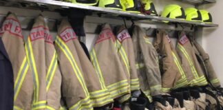 Welsh firefighter numbers down; could struggle to “fight all fires” 95827032 jackets