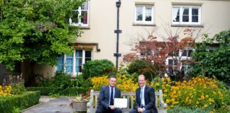 University gains double recognition for its outstanding green spaces Green Flag 1 scaled