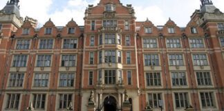 LSE is the BEST University for FUTURE industry leaders london school of economics political science 10004063 universities reviews rank study uk