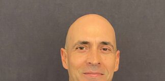 Vantage FX offers free Tesla stock MD220Grey scaled